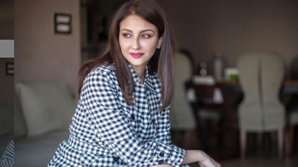 কেরিয়ারের এই চার ক্ষেত্রের মধ্যে প্রথম তিন ক্ষেত্রেই সফল সৌম্যা। শুধু মাত্র ফিল্মে সে ভাবে পসার জমাতে পারেননি তিনি। তবে তা নিয়ে এতটুকু আক্ষেপ নেই সৌম্যার।