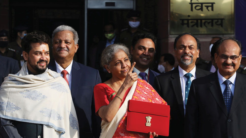 লাইভ: করোনার কামড়, বেলাগাম অর্থনীতি, একটু পরেই নির্মলার চ্যালেঞ্জের বাজেট