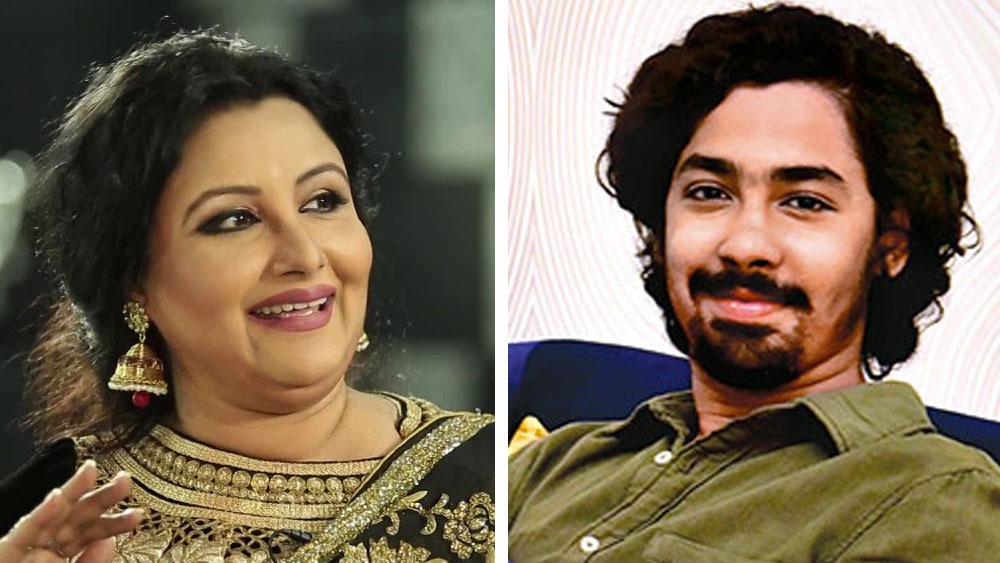 রেশমী সেন এবং ঋদ্ধি সেন।