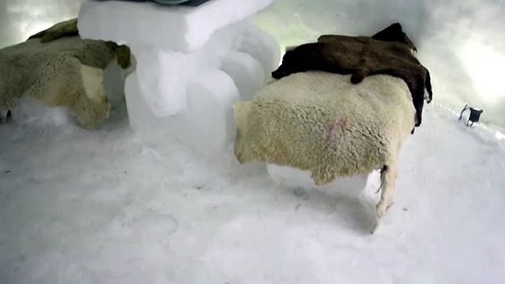 ভিতর থেকে কাফেটি চওড়ায় ২২ ফুট এবং এর উচ্চতা সাড়ে ১২ ফুট এবং বাইরে থেকে এর উচ্চতা ১৫ ফুট এবং চওড়া ২৬ ফুট।