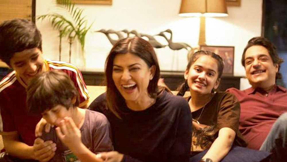 ২০২০ সালে হটস্টারের একটি ওয়েব সিরিজে সুস্মিতা সেনের বিপরীতে দেখা গিয়েছে তাঁকে।