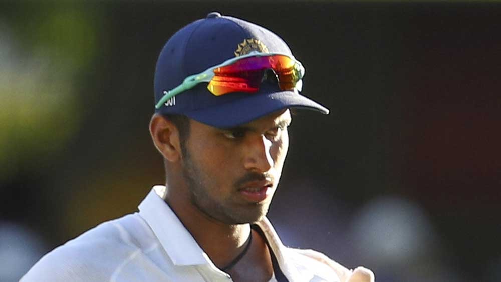 ওয়াশিংটন সুন্দর: রবীন্দ্র জাডেজা এখনও পুরোপুরি সুস্থ নন। তাঁর বদলে চেন্নাইয়ের মাঠেও দেখা যেতে পারে ওয়াশিংটনকে। ব্যাট, বল ২ বিভাগেই সমান পারদর্শী এই ক্রিকেটার এখন ভারতীয় টেস্ট ক্রিকেটের নতুন তুরুপের তাস।