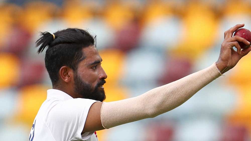 মহম্মদ সিরাজ: অস্ট্রেলিয়ার মাঠে অভিষেক ঘটেছিল তাঁর। ব্রিসবেনে তিনিই ছিলেন দলের সব চেয়ে অভিজ্ঞ বোলার। ইশান্ত সুস্থ হয়ে উঠলেও, মনে করা হচ্ছে দলে পাল্লা ভারী সিরাজেরই।