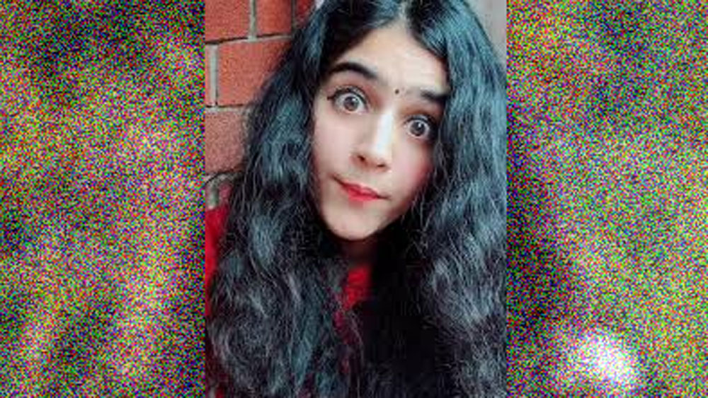 সমাজমাধ্যমের পাতা ছাড়াও সম্প্রতি কিছু অনুষ্ঠান করতে শুরু করেছেন বসুন্ধরা। সেগুলোর জন্যও পারিশ্রমিক নেন তিনি।