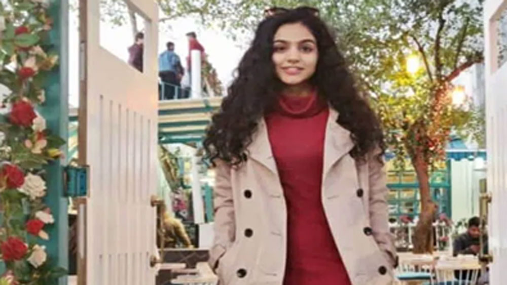 সমাজমাধ্যমের পাতায় নিত্যদিন আনাগোনা হলেও বসুন্ধরা নিজের ব্যক্তিগত জীবন আড়ালে রাখতেই পছন্দ করেন।