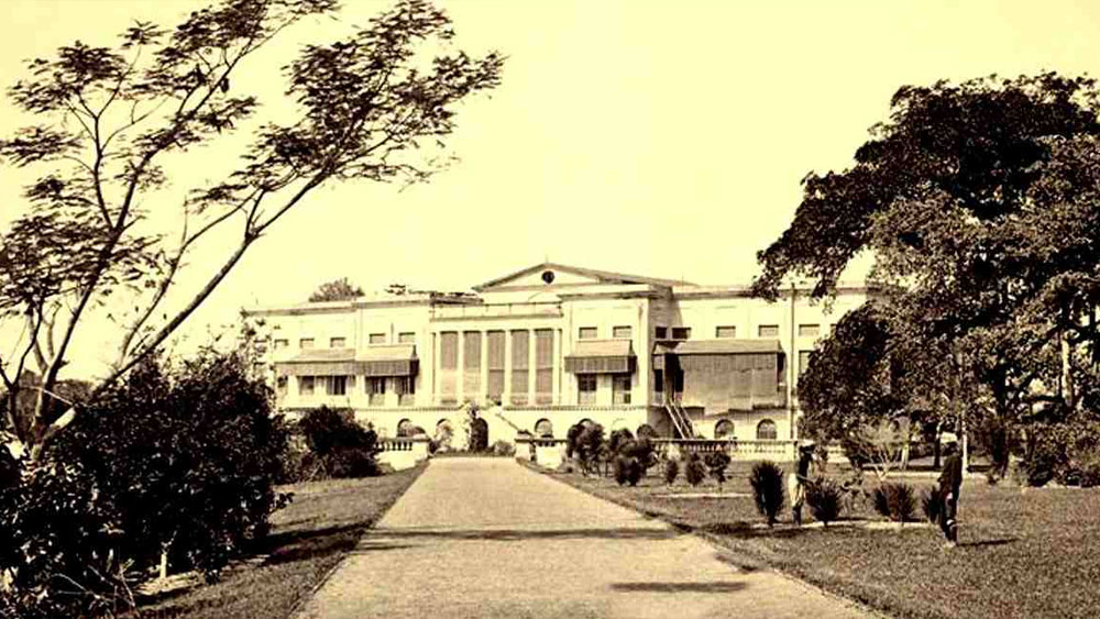 তবে শুধুই বিনোদন নয়। ওয়েলেসসি চেয়েছিলেন ফোর্ট উইলিয়াম কলেজের পড়ুয়ারা ভারতীয় জীবজন্তুদের সম্বন্ধে জানুক। তিনি প্রথমে চেয়েছিলেন কলকাতার গার্ডেনরিচে ‘ন্যাচরাল হিস্ট্রি ইনস্টিটিউশন’ গড়ে তুলতে। কিন্তু শেষ অবধি প্রতিষ্ঠানটি তৈরি করা যায়নি। তার জন্য সংগৃহীত জীবজন্তুদেরই পাঠানো হয়েছিল ব্যারাকপুরে।