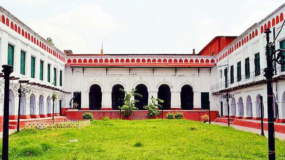 ১১। তার মধ্যে ১০ লক্ষ টাকা বণ্টন করার জন্য ১৩ জন হিন্দু কমিশনারকে নিযুক্ত করা হয়েছিল। তাঁদের মধ্যে এক জন ছিলেন শোভারাম বসাক। পরে অবশ্য এই কমিশনারদের বিরুদ্ধে অর্থের সুষম বণ্টন না করার অভিযোগ ওঠে। ব্রিটিশ সরকারের কাছে অভিযোগ জানান ক্ষতিগ্রস্ত প্রজারা।