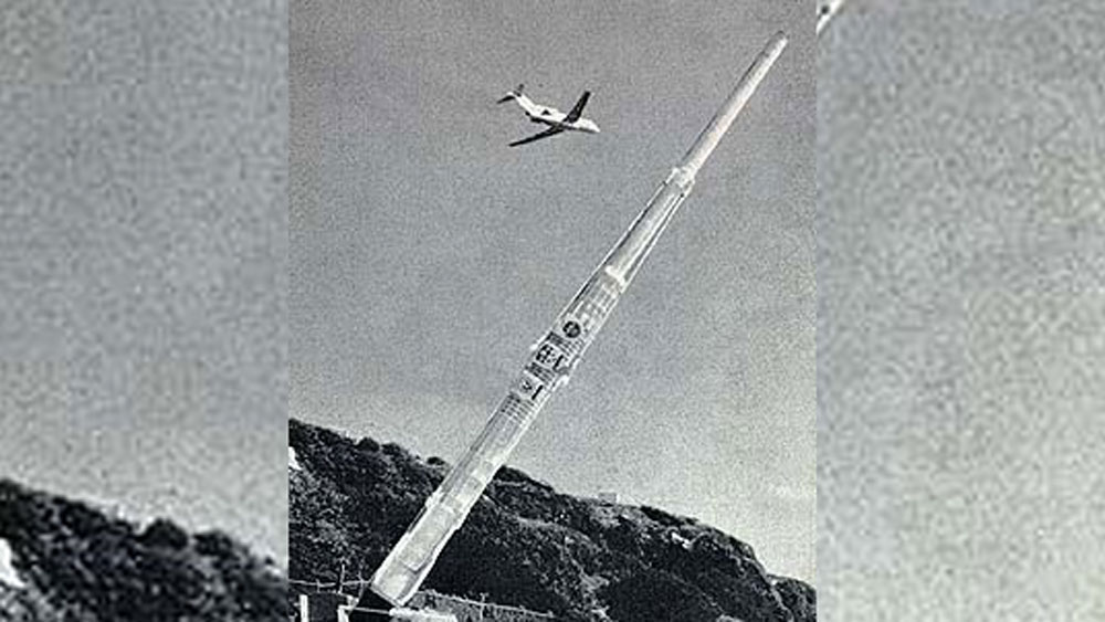 কিন্তু শেষে নানা বাধায় জর্জরিত হয়ে অকালেই থমকে গেল তার দৌড়। ইতিহাস তৈরি করার বদলে নিজেই ইতিহাস হয়ে পড়ে রইল ক্যারিবিয়ান দ্বীপ বার্বাডোজে।