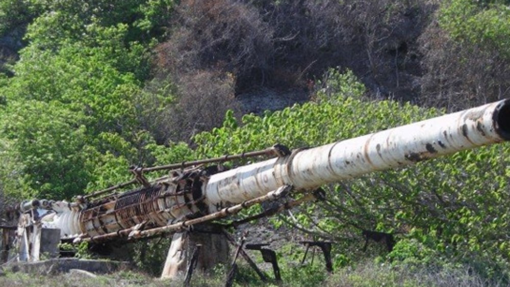 আমেরিকা এবং কানাডার প্রতিরক্ষা বাহিনীর যৌথ উদ্যোগে তৈরি হয়েছিল এই বিশালাকার বন্দুক। বায়ুমণ্ডল ভেদ করে মহাশূন্যে পৌঁছনোর জন্য তৈরি করা হয়েছিল এই বন্দুকটিকে। উদ্দেশ্য ছিল কম খরচে এর মাধ্যমেই পৃথিবীর কক্ষপথে কৃত্তিম উপগ্রহ পৌঁছে দেওয়া।