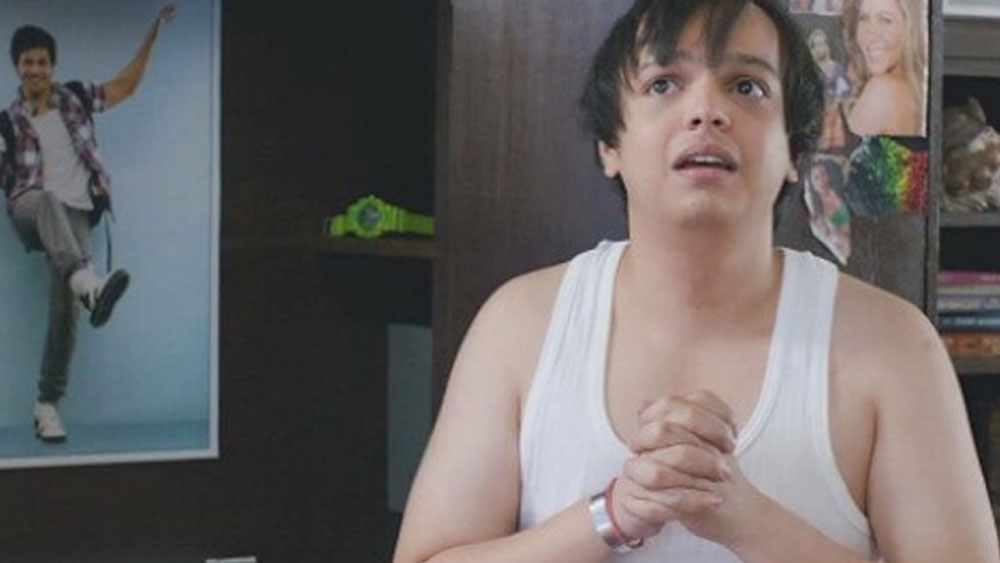 বাণিজ্যে স্নাতক করে কাবিশ  কিছু স্বল্প দৈর্ঘ্যের ছবি করেন। ২০০৯ সালের ছবি ‘লাক’-এ সহকারী পরিচালক হিসাবে কাজও করেছেন।