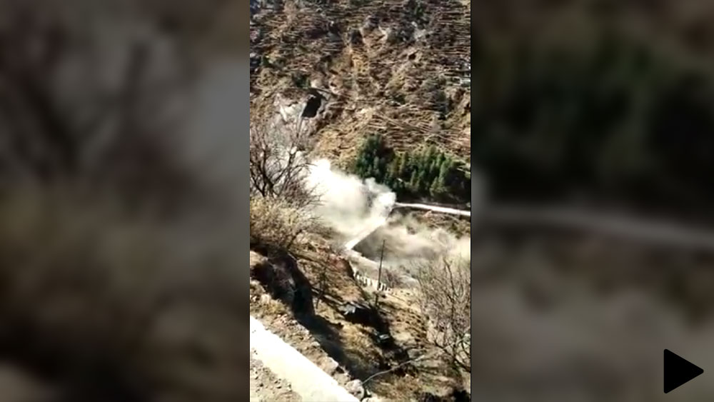 Uttarakhand Avalanche: the moment when massive flood hit the locality dgtl