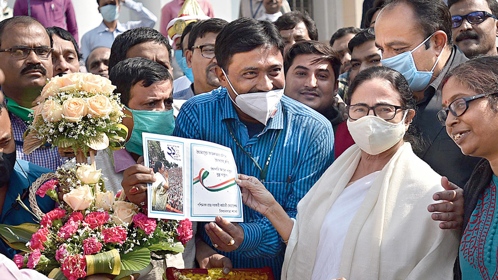 CM claims she will return to power, opposition questions on last day of assembly