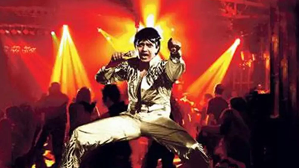 তত দিনে মিঠুনের একাধিক চূড়ান্ত সফল ছবি বক্স অফিসে মুক্তি পেয়ে গিয়েছে। মিঠুন সুপার স্টার হয়ে গিয়েছেন।