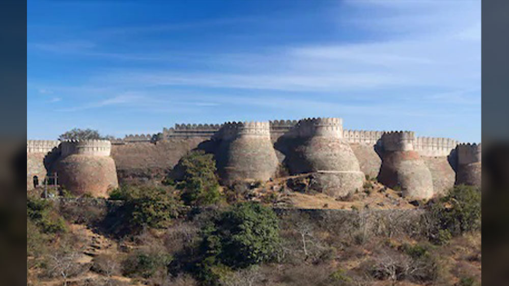 দীর্ঘ কয়েক দশকের রাজপুত-মুঘল টানাপড়েনের পরে ১৬১৫ খ্রিস্টাব্দে মেবার নিয়ে চুক্তি হয় দুই পক্ষের মধ্যে। মেবার প্রদেশ ফিরিয়ে দেয় মুঘলরা। তবে তার পরিবর্তে মেবারের যুবরাজকে মুঘল দরবারে হাজিরা দিতে হয়। ১০০০ ঘোড়সওয়ার বাহিনীও মুঘলদের দিতে প্রতিশ্রুতিবদ্ধ হয় মেবার রাজবংশ। মোরি, গহলৌত এবং সিসৌদিয়া-সহ বিভিন্ন রাজপুত গোষ্ঠীর হাতে ১৪০০ বছরেরও বেশি সময় ধরে শাসনকাল পেরিয়ে মেবারের উদয়পুর স্টেট ১৯৪৯ সালে ভারতের অংশ হয়।