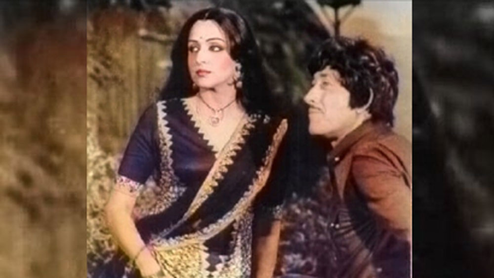 ১৯৮০ সালে শুরু হয়েছিল ‘গলিয়োঁ কি বাদশা’ ছবির শ্যুটিং। ছবিতে মুখ্য ভূমিকায় ছিলেন রাজকুমার এবং হেমা মালিনী।