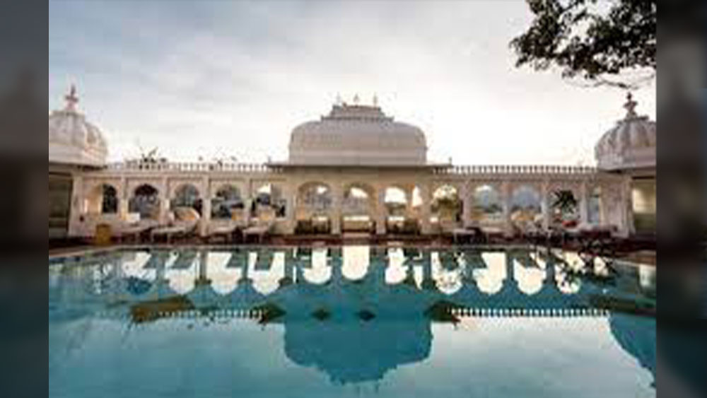 বিগত কয়েক বছরে বিপুল সম্পত্তি এবং তার উত্তরাধিকার নিয়ে মাঝে মাঝেই বিবাদ ও দ্বন্দ্ব দেখা দিয়েছে মেবার রাজবংশে। প্রসঙ্গত, অরবিন্দ সিংহের পাশাপাশি মেবার রাজবংশের যোগ্য উত্তরাধিকারীর দাবিদার তাঁর দাদা, মহেন্দ্র সিংহও। সম্পত্তি নিয়ে লড়াই পৌঁছে গিয়েছে আদালতের দরবারেও।