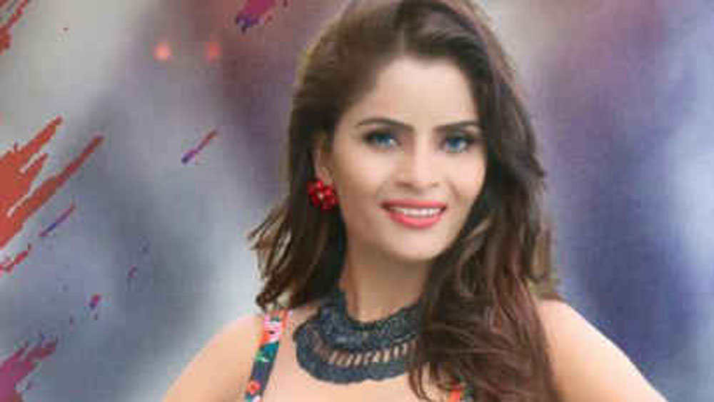 সম্প্রতি আরও একটি কারণে সংবাদের শিরোনামে উঠে এসেছে তাঁর নাম। পর্ন ভিডিয়ো বানানোর জন্য তাঁকে মুম্বই পুলিশ গ্রেফতার করেছে।