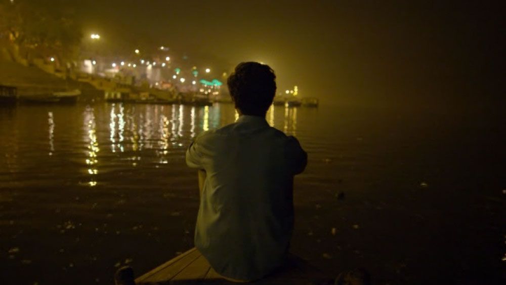 অভিনয়ের প্রস্তাব নিয়ে রাজকুমারের সঙ্গে কথাও বলেন নীরজ। কিন্তু সে সময় রাজকুমার তাঁকে সময় দিতে পারেননি। অন্য শ্যুটিং-এ ব্যস্ত থাকায় তাঁর আর ‘মসান’-এ অভিনয় করা হয়নি।