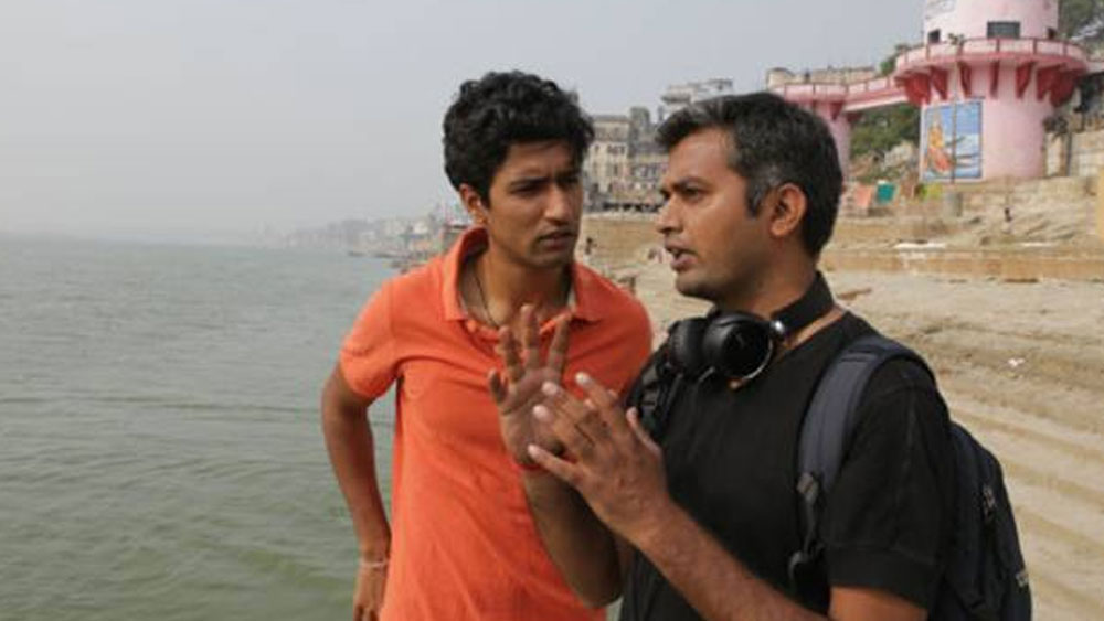 এই ছবির পর থেকেই ভিকির চারপাশটা বদলে যায় রাতারাতি। এত দিন অবধি তিনি ছবিতে সুযোগ পাওয়ার জন্য দরজায় দরজায় ঘুরতেন। ‘মসান’-এর পরে তাঁকে মূল নায়কের চরিত্রে নেওয়ার জন্য অপেক্ষার লাইন শুরু হল পরিচালক-প্রযোজকদের।