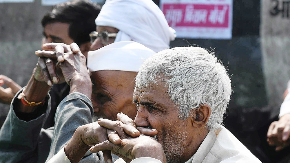 Social media holds different views about Narendra Modi's teary farewell speech