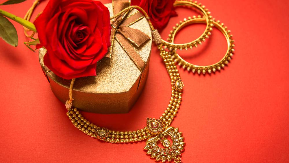 few-unique-gift-ideas-for-wedding-ceremony-dgtl-anandabazar