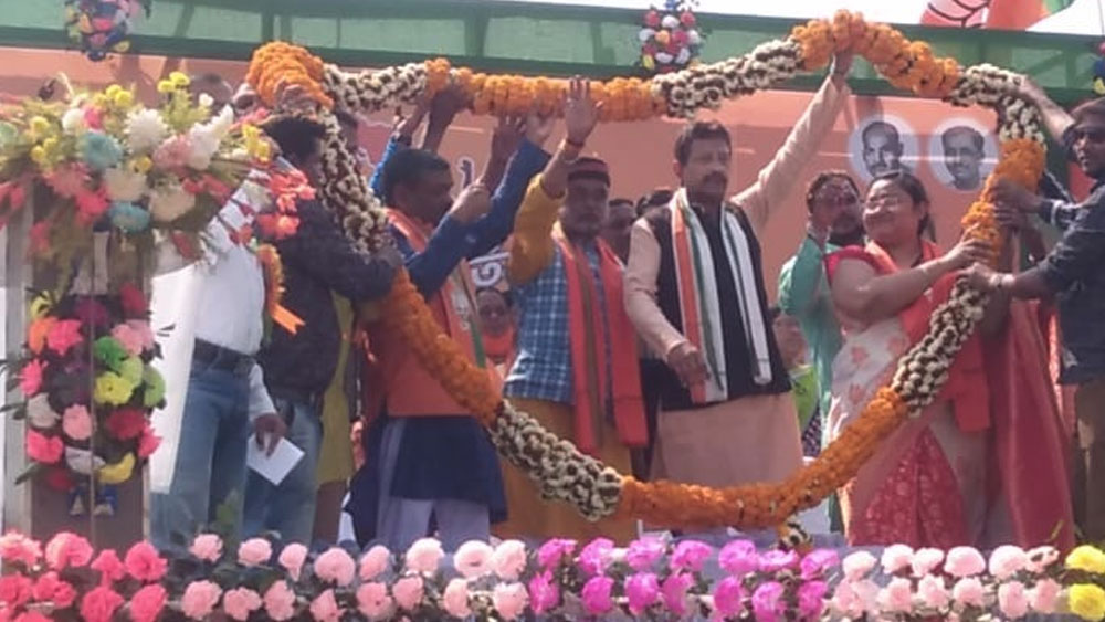 গোপীবল্লভপুরের জনসভায় রাজীব। 