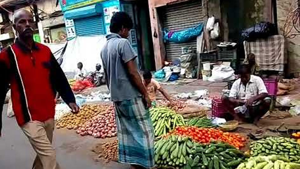 অনেক গবেষকদের ধারণা, স্ত্রীর মৃত্যুর পরের বছর ১৭৯৭ খ্রিস্টাব্দে মারা যান তিরেত্তা-ও। তিনি সেই বিরল ব্যক্তি, যিনি নিজের নামাঙ্কিত সমাধিস্থানে শেষ শয্যায় স্থান পেয়েছেন। তবে শ্রীপান্থ তাঁর বইয়ে দাবি করেছেন, স্ত্রীর মৃত্যুর পরে তিরেত্তার কোনও সন্ধান পাওয়া যায়নি। সম্ভবত তিনি ভগ্ন হৃদয়ে কলকাতা ছেড়ে চলে গিয়েছিলেন। খোঁজ পাওয়া যায়নি তাঁর শিশুসন্তানেরও।