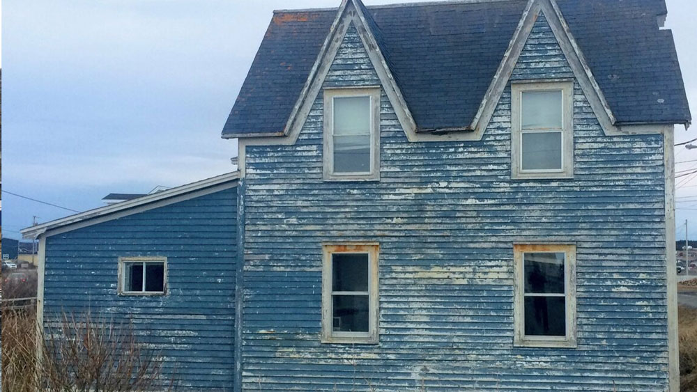 সমীক্ষা করার জন্য আমলারা গ্রামগুলিতে গিয়ে রীতিমতো অবাক হয়ে যান। সেখানে এমন গ্রামও রয়েছে, যেখানে কেউ পড়াশোনা জানেন না। চিকিৎসার কোনও ব্যবস্থা পর্যন্ত নেই। ‘কাম বাই চান্স’ গ্রামে যেমন চিকিৎসার ব্যবস্থা হিসাবে একটি ছোট কটেজ রয়েছে,কিন্তু কোনও চিকিৎসক নেই।