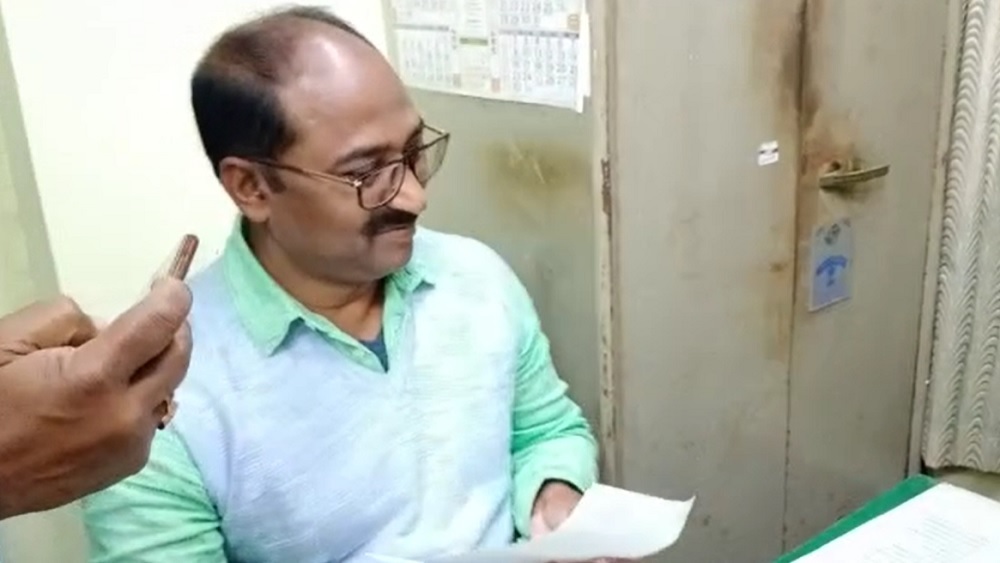 মিনাখাঁয় বাবু মাস্টারের উপর গুলি-বোমার অভিযোগ, হাসপাতালে বিজেপি নেতা