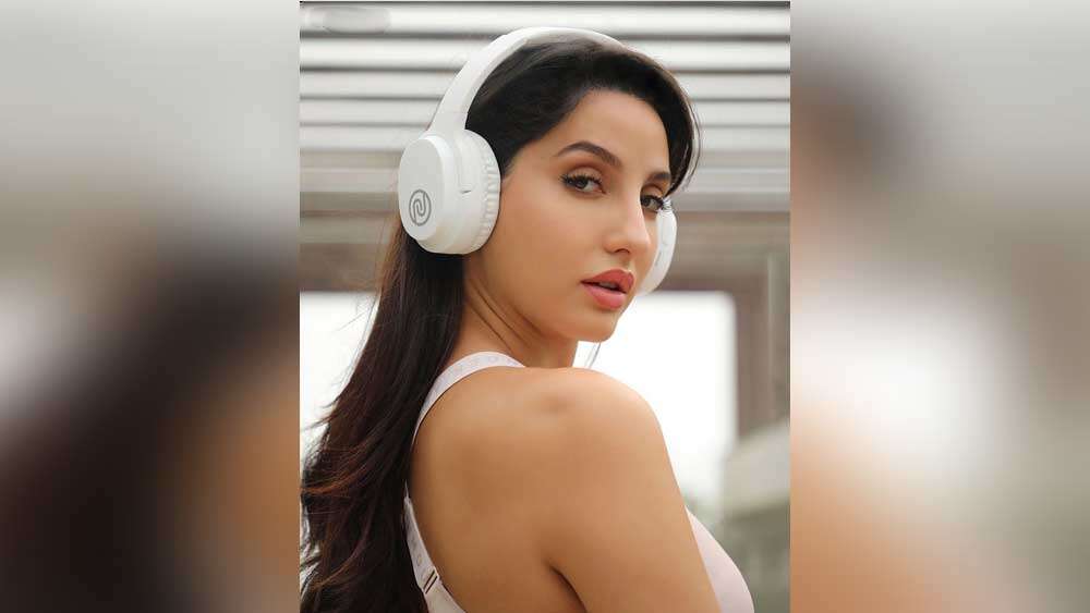 তবে অধিকাংশ নেটাগরিক দাবি করেছেন, এটা নোরার সেই পুরনো ভিডিয়ো। নেটমাধ্যমে দ্রুত ছড়িয়ে পড়ার পরে ভিডিয়োটি সরিয়েও নেওয়া হয়।  