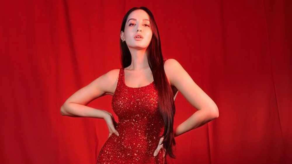 নোরার বাবা মা মরক্কোর মানুষ। তবে দীর্ঘ দিন তাঁরা কানাডায় বাস করছেন। নোরার জন্মও সেখানেই। তাঁর মা ভারতীয় বংশোদ্ভূত। ফলে ছোট থেকেই তিনি ভারতীয়-আরবি-কানাডিয়ান সংস্কতির মিশ্র পরিবেশে বড় হয়েছেন।