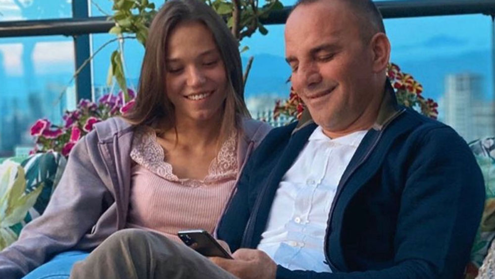 এর পরই ক্রিস্টিনা জানান, তাঁরা দুজনেই আরও অনেক সন্তান চান। মোটা ১০৫টি সন্তানের জন্ম দিতে চান তাঁরা।