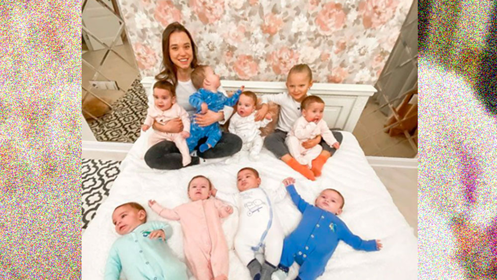 জর্জিয়াতে গর্ভ ভাড়া বেআইনি নয়। ১১ সন্তানের মধ্যে ১০ জনেরই জন্ম হয়েছে ওই ভাবে। অর্থাৎ অন্য কোনও মহিলার গর্ভে বেড়ে উঠেছে তাঁদের সন্তান।