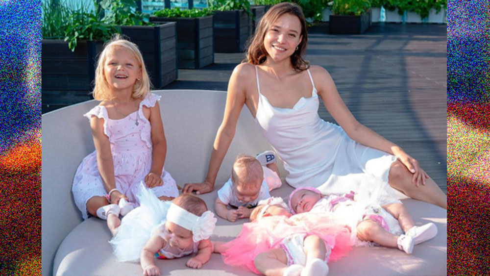 ক্রিস্টিনা এতটাই বাচ্চা ভালবাসেন যে ইতিমধ্যে ১১ সন্তানের মা হয়েছেন তিনি। এই সংখ্যাটাই ১০৫ করতে চান ক্রিস্টিনা!