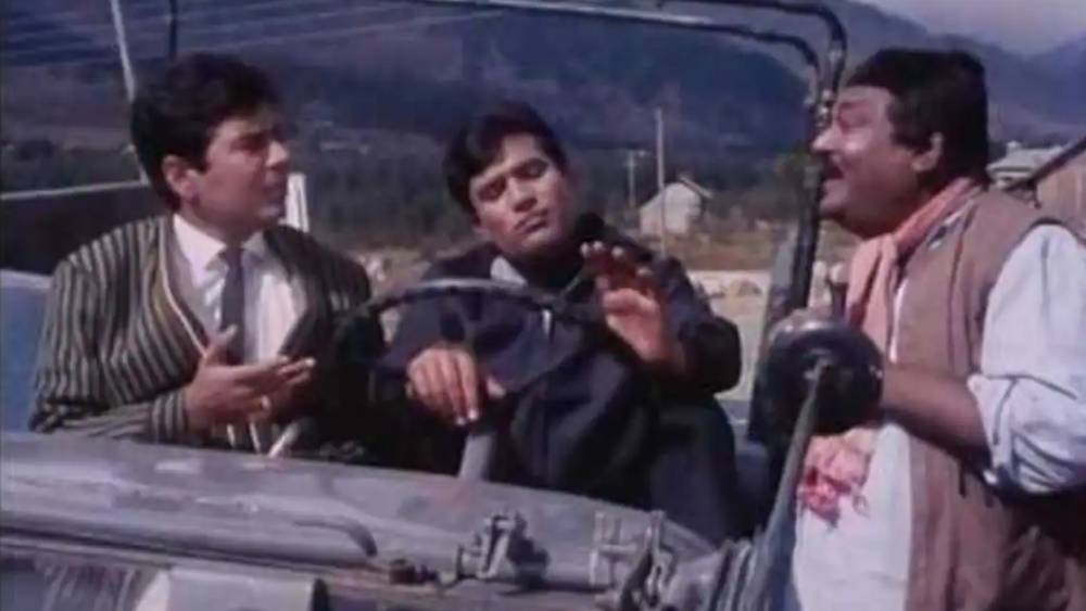 তবে হিন্দির মতো ভোজপুরী ছবিতেও তিনি ছিলেন চরিত্রাভিনেতা। পাশাপাশি খলনায়কের চরিত্রেও জনপ্রিয় হয়েছিলেন তিনি। নয়ের দশকে তিনি অভিনয় থেকে সরে প্রযোজনাতে সরে যান।