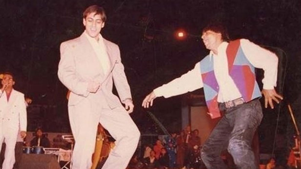 ওই প্রথম নাকি কোনও নায়িকা তাঁদের ধমক দিয়েছিলেন এবং ধমক খেয়ে পর দিন রাত জেগে ভোর ৫টা পর্যন্ত অনুশীলন করেন দু’জনে।