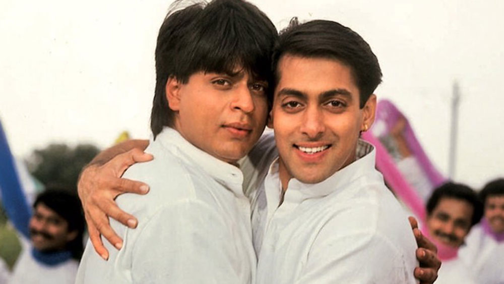 বিস্মিত হয়ে যান শাহরুখ এবং সলমনও। মমতা যে এমন একটা কাজ করে বসতে পারেন তা ভাবতেই পারেননি তাঁরা।