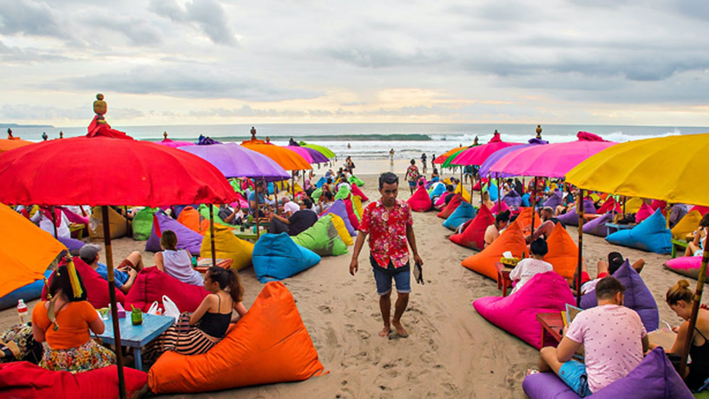 এই বিমানগুলো নিয়ে স্থানীয়দের মধ্যে নানা কথা প্রচলিত রয়েছে। বিমানগুলোর রহস্য যাই থাক না কেন বালির পর্যটকদের অন্যতম আকর্ষণ বিমানগুলো।