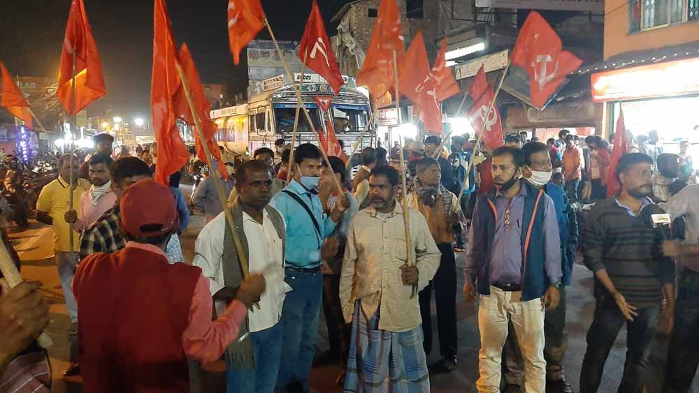 ডায়মন্ড হারবারে অবরোধ।