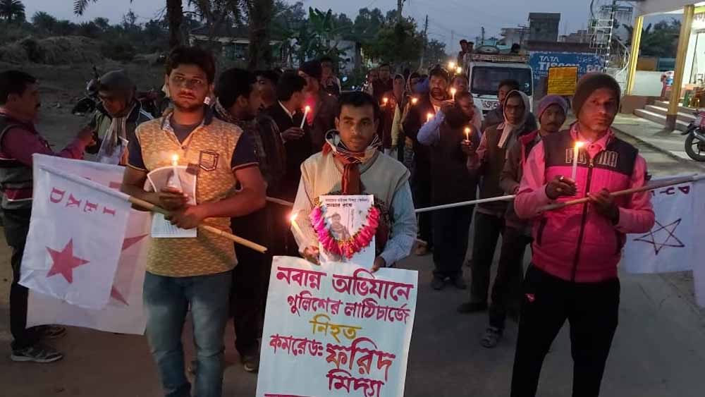 পুরুলিয়ায় মোমবাতি মিছিল।