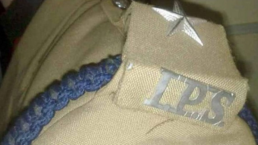 শেষে কাগজে বিনা বেতনে ইউপিএসসি ক্লাসের একটি বিজ্ঞাপন দেখে সেখানে নির্মলাকে ভর্তি করিয়ে দেন তাঁর মা। নির্মলা প্রস্তুতি নিতে শুরু করেন।