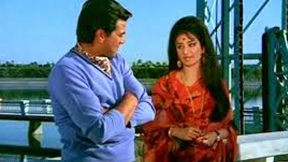 ছবিটার নাম ছিল ‘আদমি অউর ইনসান’। ছবি মুক্তি পাওয়ার পর দেখা গিয়েছিল মমতাজই ছবির মুখ্য চরিত্র হয়ে উঠেছেন।