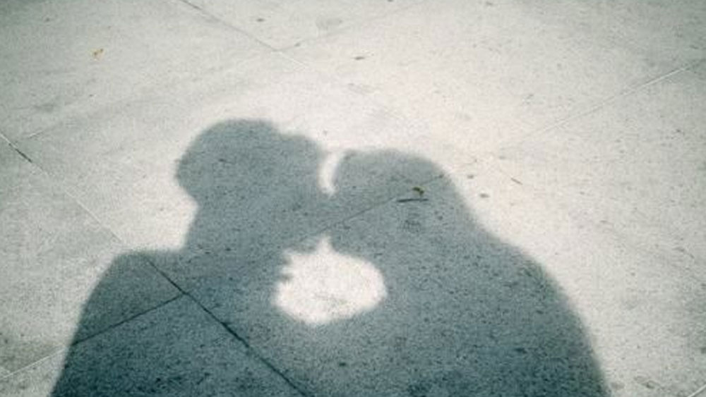 পরে এই ছবিটি হিন্দিতেও মুক্তি পায়। তখন ছবির নাম রাখা হয় ‘নাগন কি রাগিনী’।