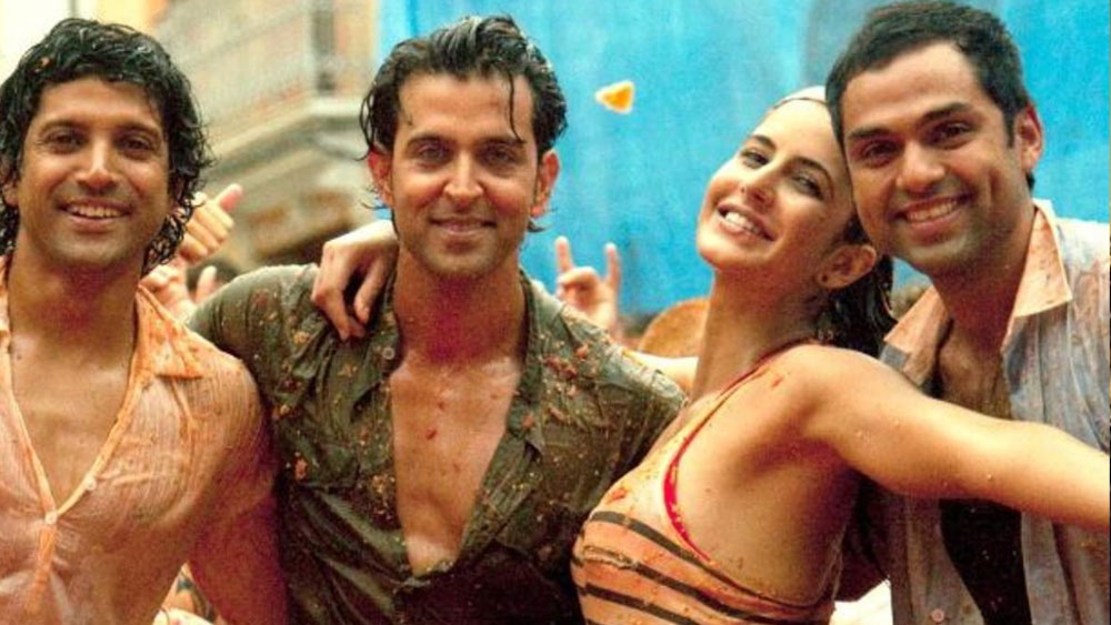 এ ছাড়া ‘জিন্দেগি না মিলেগি দোবারা’, ‘ধুম টু’, ‘এ দিল হ্যায় মুশকিল’ ছবিতেও চুম্বনের দৃশ্য যথেষ্ট সাড়া ফেলেছিল।