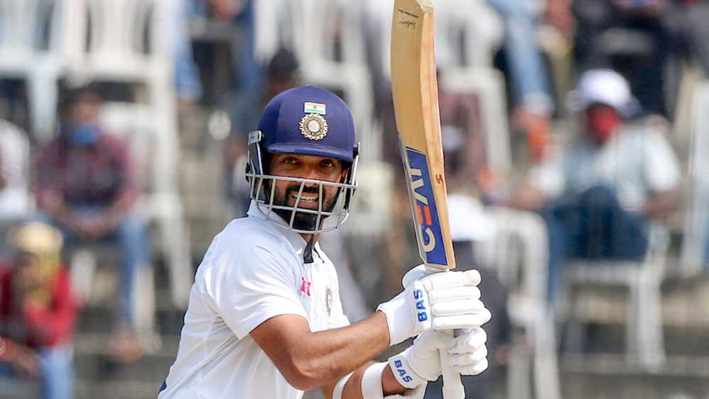 এম এ চিদম্বরম স্টেডিয়ামে প্রথম ইনিংসে ভারতের ৩২৯ রানে রোহিত ছাড়াও অবদান রয়েছে অজিঙ্ক রাহানে এবং ঋষভ পন্থের। রোহিতের ১৬১ রানের পরেই সবচেয়ে বেশি রান রাহানে (১৪৯ বলে ৬৭ রান) এবং পন্থের (৭৭ বলে ৫৮ রান)।