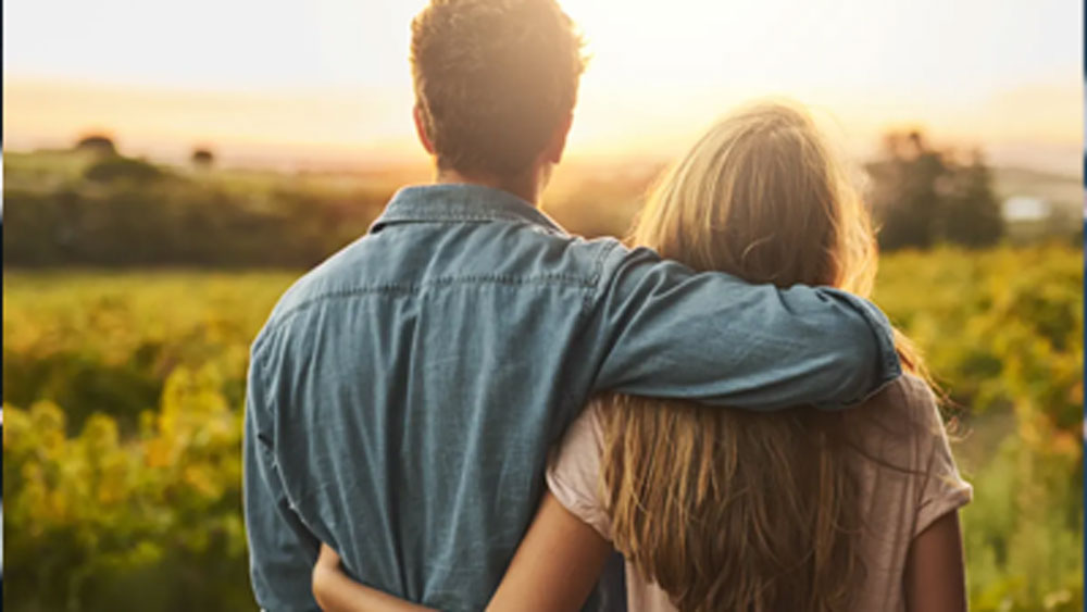 ৫০০ বার শুক্রাণু দান করে গত ১০ বছরে অন্তত ৫০টি সন্তানের জন্মও দিয়েছেন তিনি। কারও সঙ্গে ডেটে যাওয়ার আগে সেই ৫০ জনকেই খুঁজে বার করতে চান জেভ।