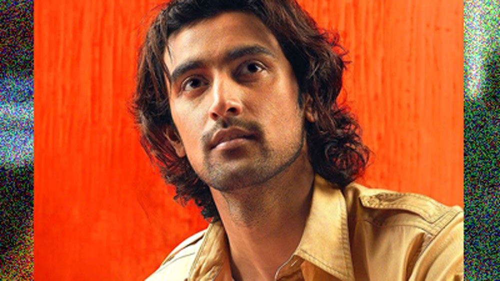 আসলে বন্ধুর ওই বিজ্ঞাপনী সংস্থা এমন একটি ব্র্যান্ডের জন্য কাজ করছিল যার জন্য লম্বা চুলের মডেলের প্রয়োজন ছিল।