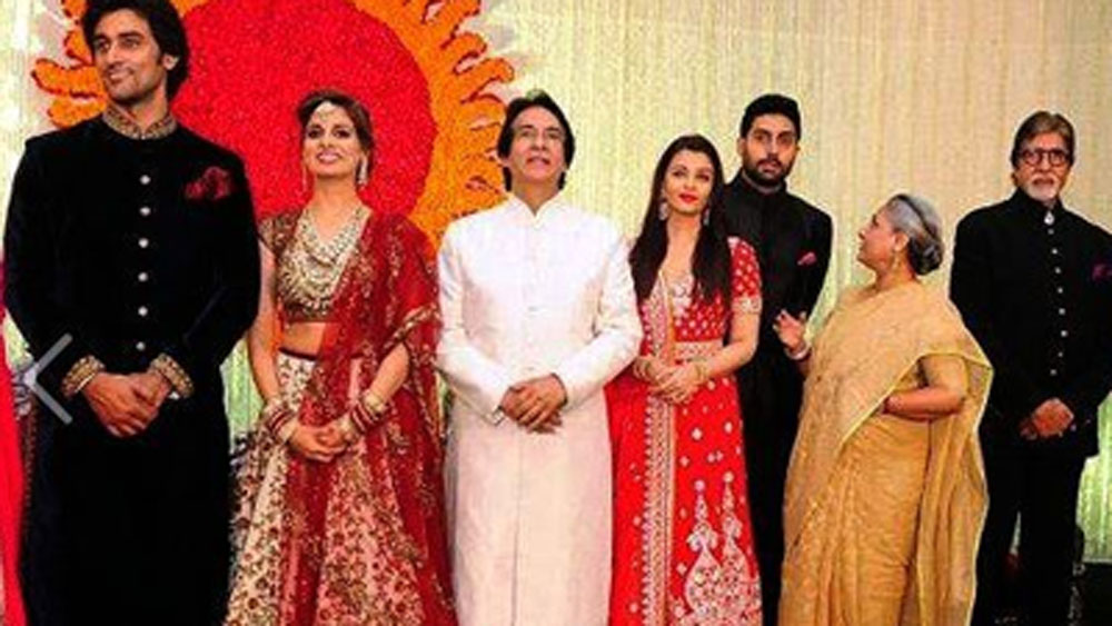 ১৯৭৭ সালে মুম্বইয়ে জন্ম কুণালের। পড়াশোনা শেষ করার পর পেশা হিসাবে কী নেবেন তা স্থির করতে পারছিলেন না। শুধু বাবার একটি পরামর্শই তাঁর মনে গেঁথে গিয়েছিল। উপার্জন কম হলেও যে কাজ করতে ভাল লাগবে তাকেই পেশা হিসাবে বেছে নিতে হবে।