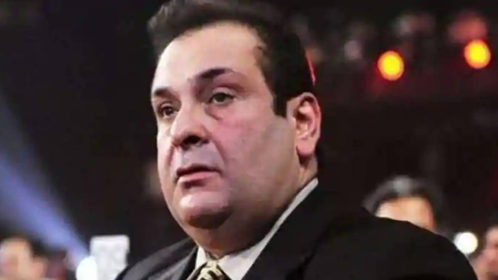 ছবির নায়ক ছিলেন ঋষি কপূর। তাঁর বিপরীতে নায়িকা ছিলেন পদ্মিনী কোলাপুরী। তাঁদের সঙ্গেই ছবির আর এক অভিনেতা ছিলেন রাজা মুরাদ। ছবির শ্যুটিঙের  সময় তিনি খুব কাছ থেকে দেখেছিলেন রাজীব কপূরকে।