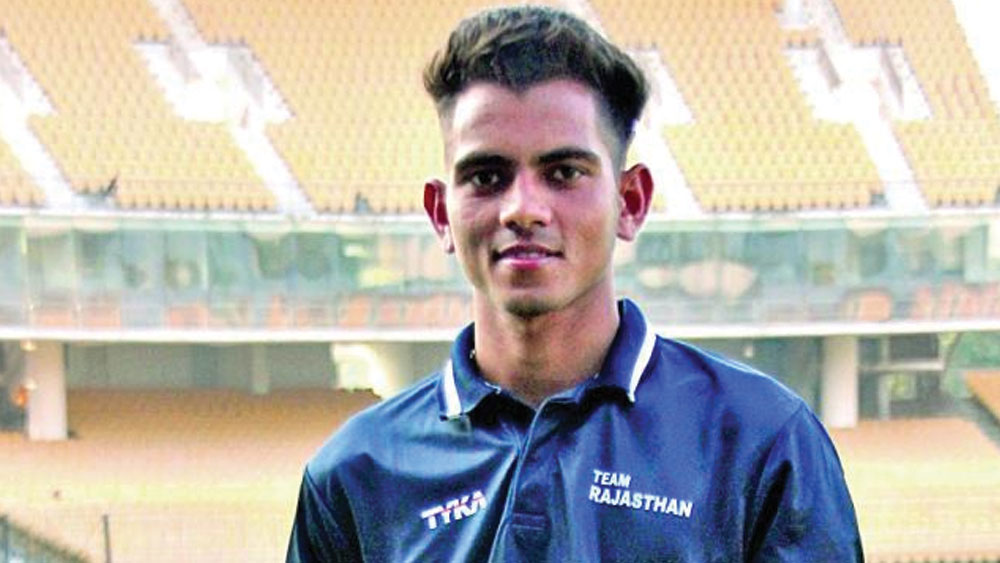 কমলেশ নাগরকোটি: ২০১৮ অনুর্ধ্ব-১৯ ক্রিকেট বিশ্বকাপে খেলেন কমলেশ। সে বছরই কেকেআর তাঁকে ৩ কোটি ২০ লক্ষ টাকায় কিনে নেয়। এখনও পর্যন্ত ১০টি ম্যাচ খেলে ৫ উইকেট নিয়েছেন এই বোলার। স্ট্রাইক রেট ৩১।